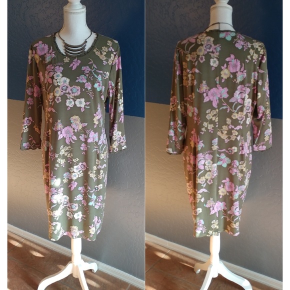 The Look Dress - Picture 1 of 2